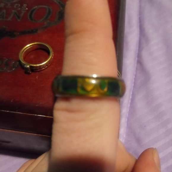 Rings - Picture 4 of 4